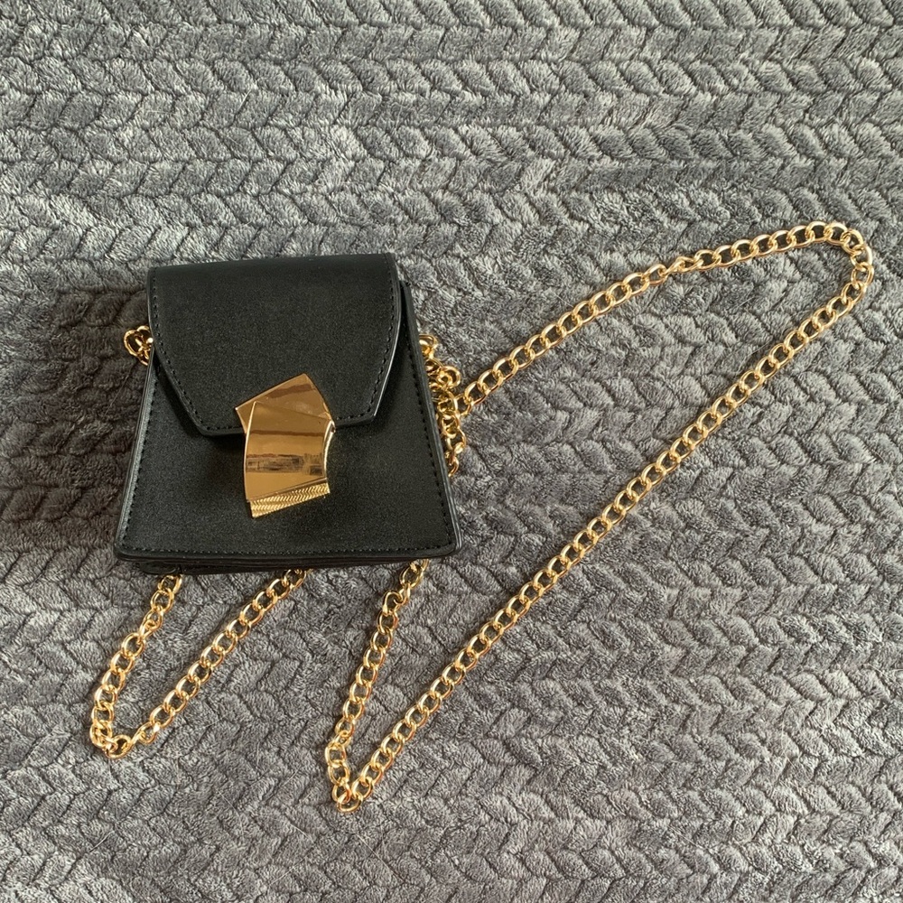 Elegant Black and Gold Bag